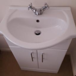sink and cuboard  with shelf  see pictures  30.00 pounds