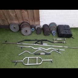 Total of 198kg of cast iron weights: 2×15kg, 8×10kg, 2×7.5kg, 10×5kg, 6×2.5kg, 4×2kg
Maccy Platinum 10.0 Power Rack
Dipping Station
Various bars
Punch bag
£300.00 ono. Collection only