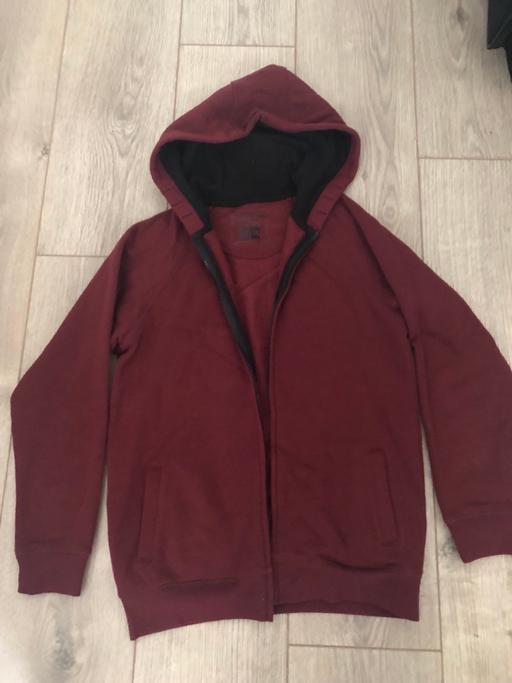 Buy & Sell Leicestershire Charnwood - Photos for Maroon boy’s sweatshirt