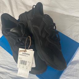 Ozweego Adidas originals 
Proof of Purchase available.  
Bought directly from Adidas. 
Size 5.5 
Black. 
Never worn.