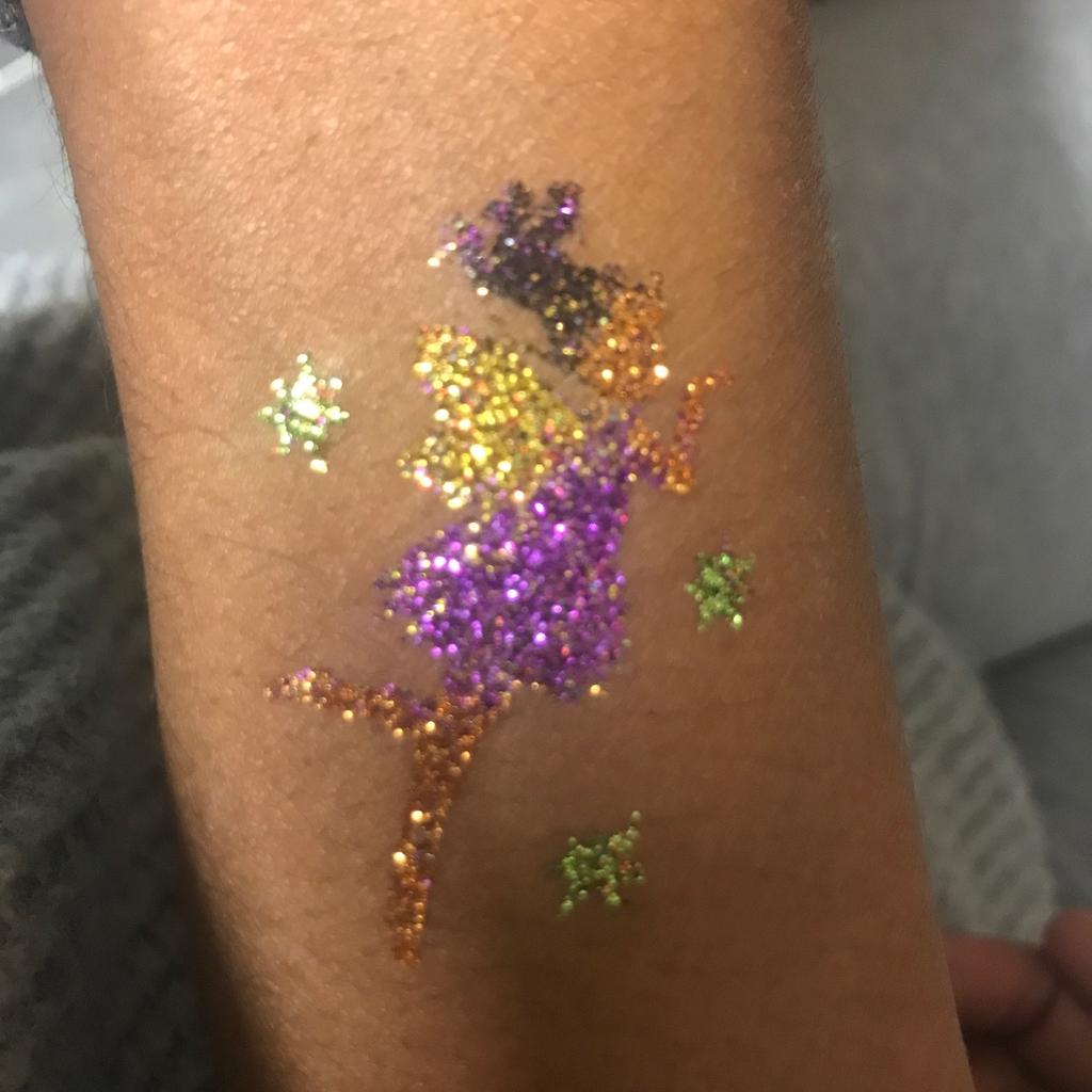Friendly and reliable glitter tattoo artist for parties and events, please feel free to message for a quote . Based in Wolverhampton .