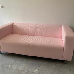 Verkaufe hübsche rosa Couch inkl 2 Polster. Kunstleder daher super zum abwischen. Absolut nicht durchgesessen, sehr selten benutzt.

Ikea Sofa rosa

Breite: 177 cm
Tiefe: 88 cm
Höhe: 66 cm
Sitztiefe: 54 cm
Sitzhöhe: 43 cm

Privatverkauf, keine Garantie, Gewährleistung, Rücknahme, etc.

120€
4542 Nussbach