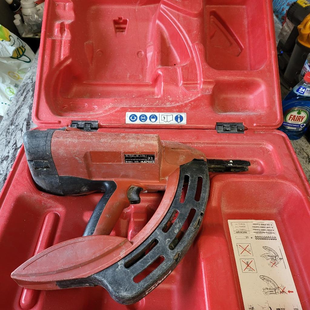 HILTI Nail Gun for sale working perfectly excellent condition included box not included gas and nail pick up only cash only