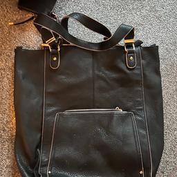 Black shoulder bag with attached purse
Excellent condition