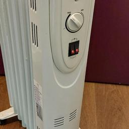 Oil Filled Radiator.

2 Settings

Thermostat Controlled

Power: 1370W -1640W

Used but works fine, just not needed any more.

Please note: I cannot deliver this item.
