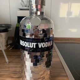Absolut Vodka Flasche 4,5 Liter mit Pumpe in 74360 Schozach für 35