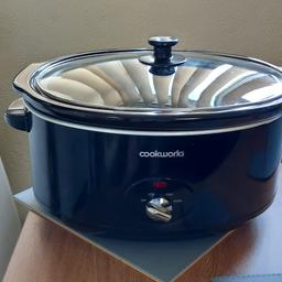 large capacity slow cooker excellent condition.