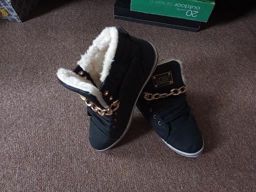 Buy & Sell Derbyshire North East Derbyshire - Photos for Ugs zipper shoes/ boot