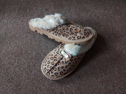 Buy & Sell Derbyshire North East Derbyshire - Photos for Ugs slippers