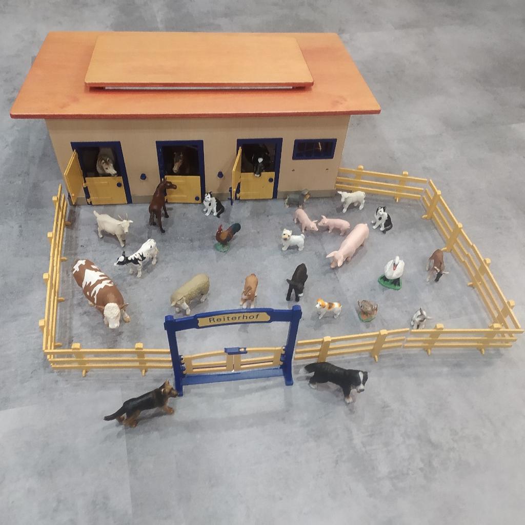Schleich Reiterhof mit Stall Zaun 26 Tiere in 68647 Biblis für 69,00