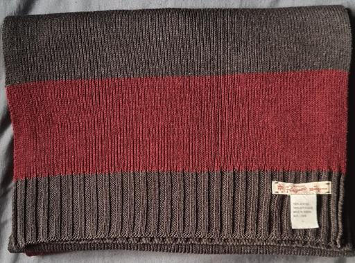 Buy & Sell South East London Bermondsey - South East London - Photos for ORIGINAL PENGUIN BURGUNDY/GREY LONG SCARF