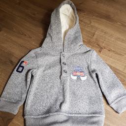 Great little fleece hoodie
fits 12 - 18 months / 1 - 1 . 5 years
ideal for colder months in good condition
Please checkout my other items
Collection B33