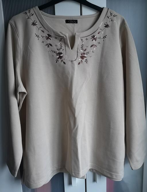 Buy & Sell Lancashire West Lancashire - Photos for bon marche beige top/jumper size XL