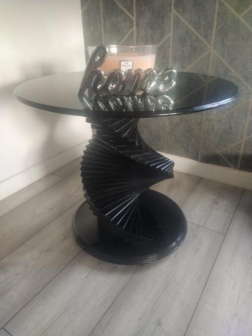 Buy & Sell Merseyside Knowsley - Photos for Hollywood Regency style spiral lamp table.