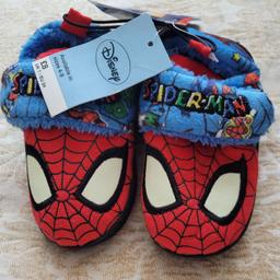 BRAND NEW. Spiderman fans will love these comfy slippers. KIDS SIZE 7
£8 COLLECTION ONLY
♡Most items are brand new or used but in excellent condition, I have kids items, womenwears & household items, plz view them on my page🙂