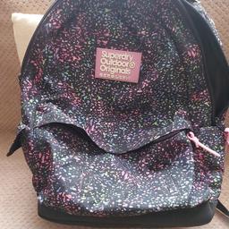 Back pack in good condition, perfect as a school bag. Pockets for extra storage. Bargain price.