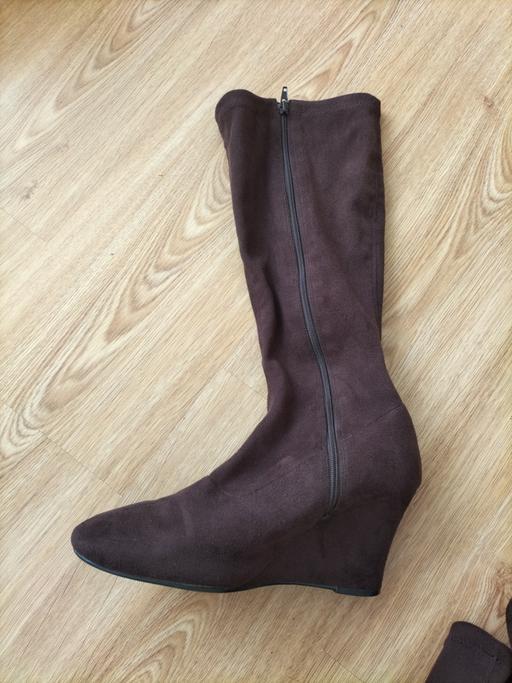 Buy & Sell Peterborough Westwood - Peterborough - Photos for Size 5 women's faux suede wedge boots