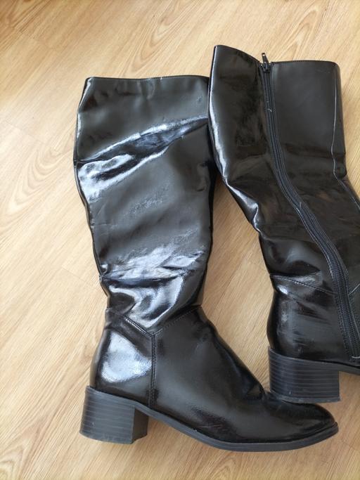 Buy & Sell Peterborough Westwood - Peterborough - Photos for Size 5 New look shiny long black boots.