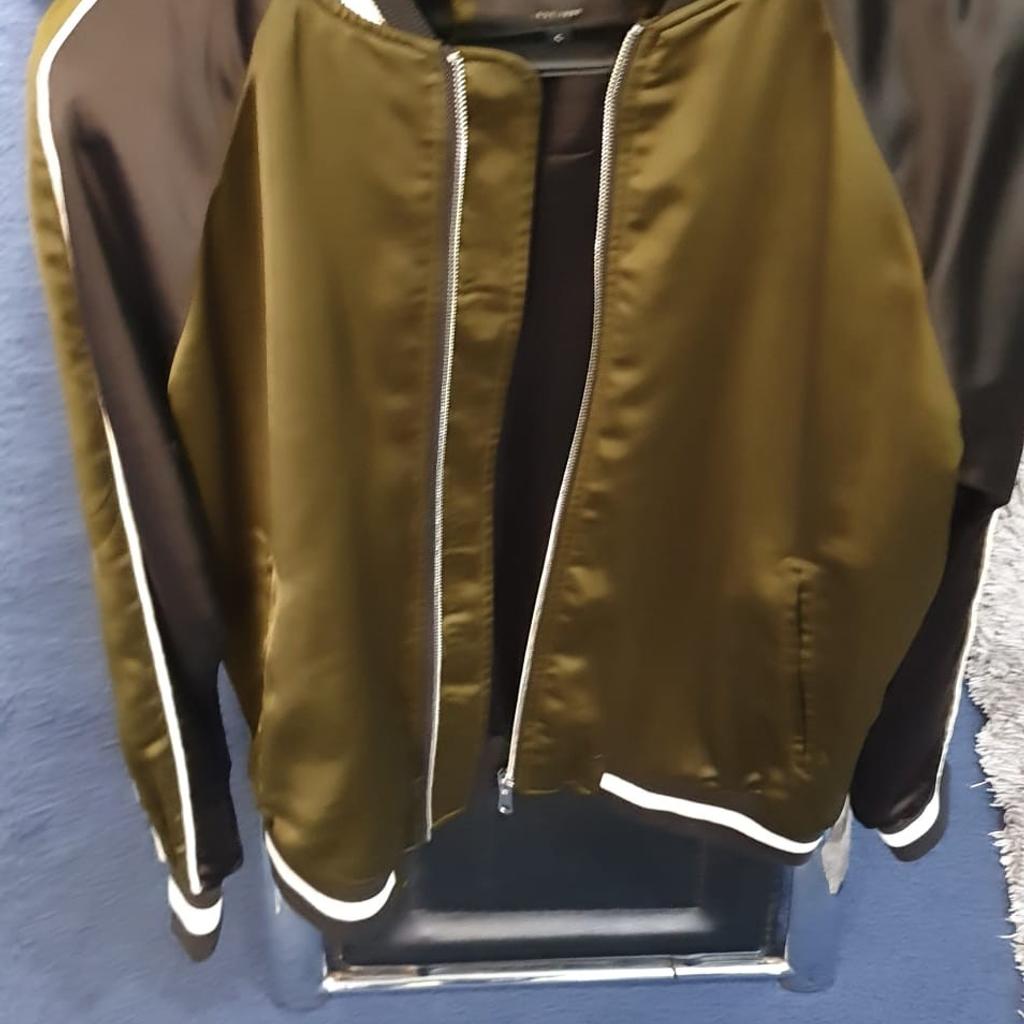 jacket size small