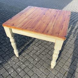 Amazing farmhouse table, perfect for kitchen dining.

Comes flat so will easy fit into a car for transportation.

H 76cm
W 86cm
D 86cm

The corners of the table are rounded

PICK UP: from Congleton, Cheshire

Comes flat so will easy fit into a car for transportation.