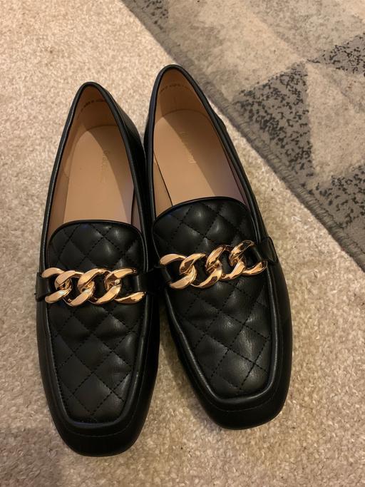 Buy & Sell Buckinghamshire Chesham - Buckinghamshire - Photos for Black quilted loafers