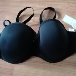 Brand New - Elomi Smooth Wired Moulded Strapless Bra

Size: 40DD
Colour: Black

This strapless bra from Elomi provides support for fuller busts beneath your most revealing outfits. Its cups are underwired for extra uplift and padded for a smooth outline. A discreet centre bow and metal hardware add contemporary finishing details.

Fuller bust
Hook and eye fastening
Rubber Holding Strips
Padded
Wired
Care and composition
Hand wash
Composition
38% polyester, 37% polyamide and 25% elastane

Hand wash only
Do not bleach
Do not tumble dry
Iron at medium temperature
Gentle professional dry clean

RRP - £44.00

ALL MY ITEMS COME FROM A CLEAN, SMOKE AND PET FREE HOME.

ALL ITEMS ARE SENT RECORDED DELIVERY