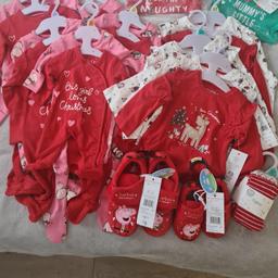 Everything listed below is being sold as a bulk lot.
3 x set2 baby grows (ages: Tiny, upto 1mth, upto 3mth)
3 x set2 tops (ages: 3-6mth, 9-12mth, 12-18mth)
2 x vests (age: upto 3mth, 3-6mth) tights set 0-6mth,
2 pairs Peppa Pig xmas slippers (sizes: 4-5 infant & 12-13junior)
All have tags still on......
If to buy in shop total cost: £75