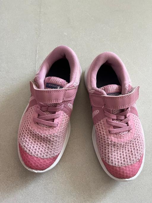 Buy & Sell Surrey Guildford - Photos for Nike pink trainer uk 10.5K