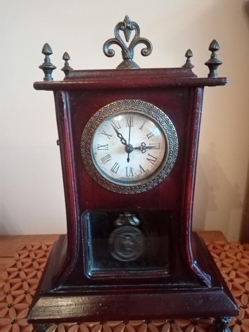 Buy & Sell West Midlands Dudley - Photos for Clock with pendulem.