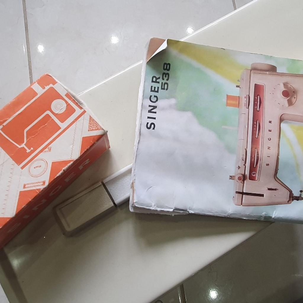 Singer sewing machine in ST8 Moorlands for £15.00 for sale | Shpock