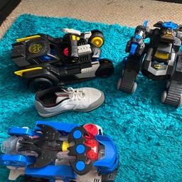 3 large fully working battery operated remote control vehicle in excellent condition hardly played with all from smyths over £200 in total if bought individually £25 each or £70 all three ive putt my size 8 trainer next to them show how big they are collection only or can deliver if very local to b44 area thanks