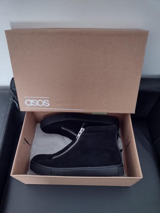 Buy & Sell South West London Chelsea - South West London - Photos for Men's Asos faux suede zip boots