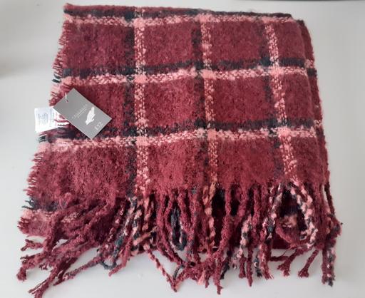 Buy & Sell Kent Gravesham - Photos for Brand new warm Scarf