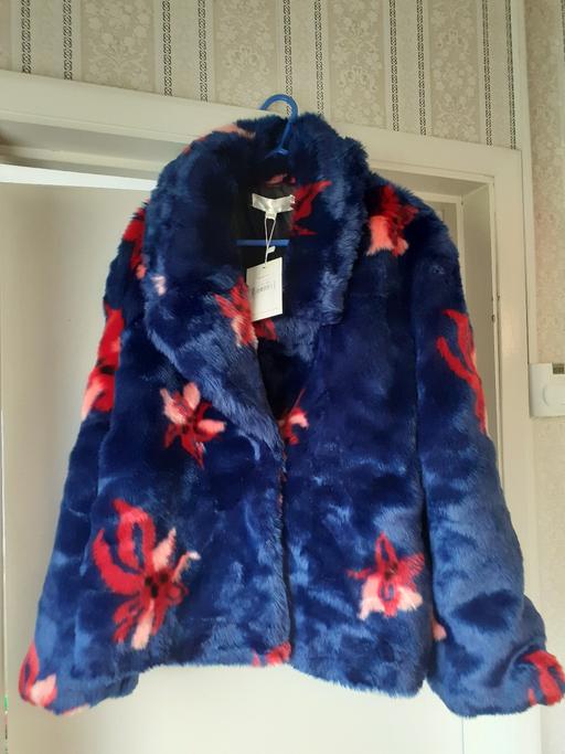 Buy & Sell Kent Gravesham - Photos for Beautiful Coat/Jacket