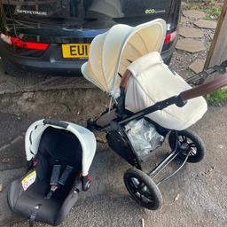 ickle bubba compleate with car seat  carrycott rain over cosy toes ect only fault is a rip in the fabric nothink a needle and cotton won’t fix . swapping for another pram thanks