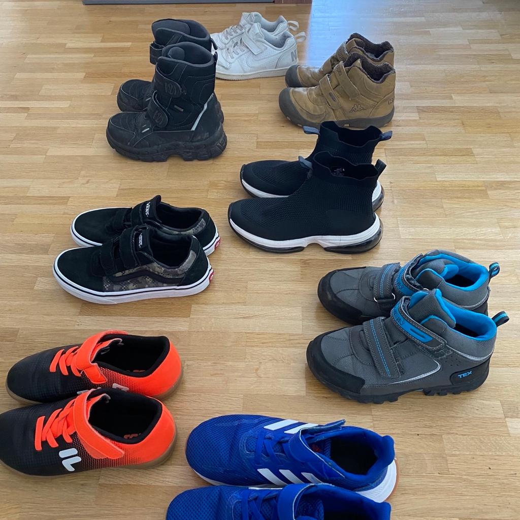 8 Paar Kinderschuhe für Jungen
Sneakers, Boots, Sportschuh
Vans, Adidas, Nike, Richter
Guter Zustand
Verschiedene Größen ab 31-34
Fix Preis