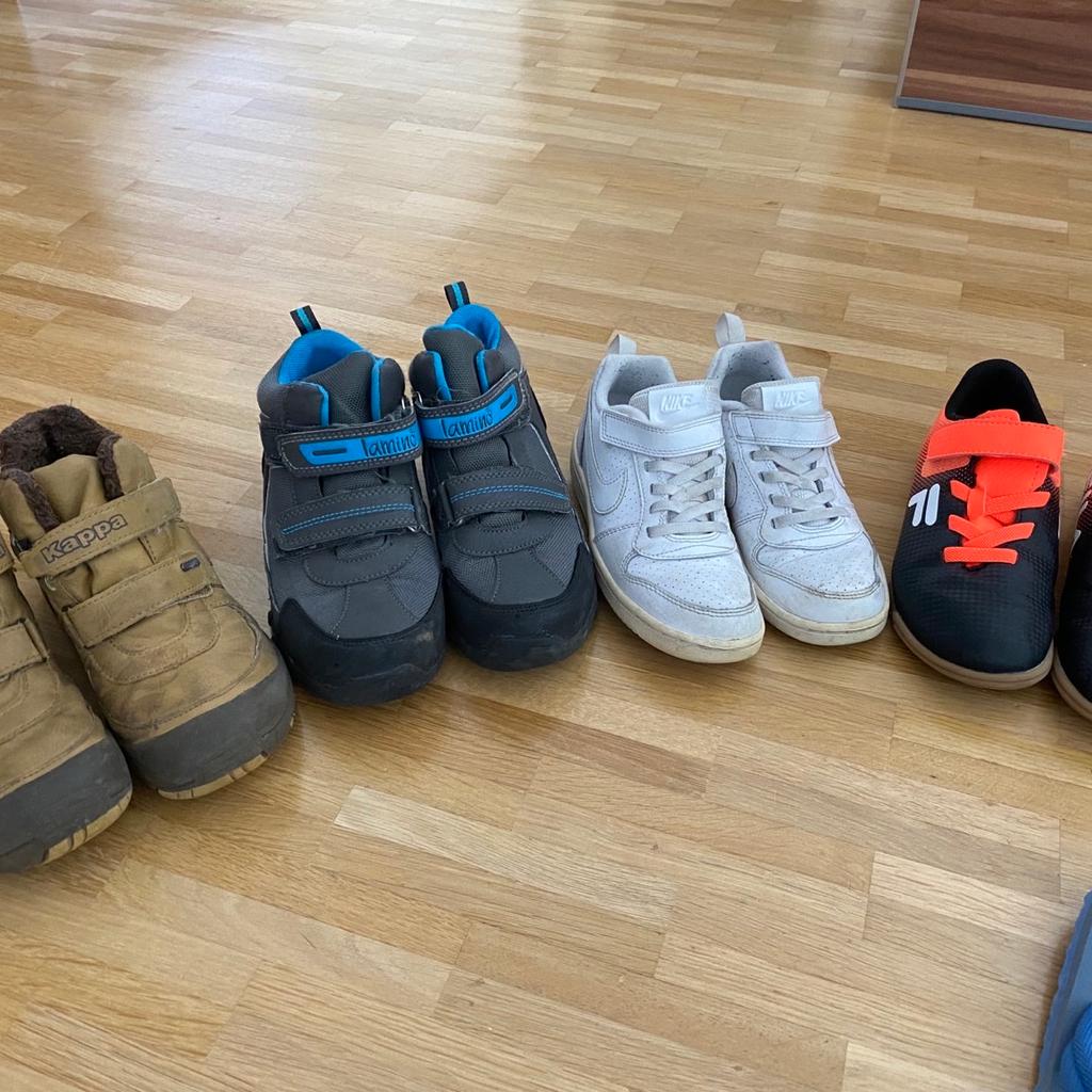 8 Paar Kinderschuhe für Jungen
Sneakers, Boots, Sportschuh
Vans, Adidas, Nike, Richter
Guter Zustand
Verschiedene Größen ab 31-34
Fix Preis