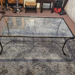Glass coffee table measurements 117cm x 62cm height 43cm excellent condition