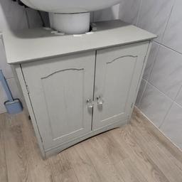 bathroom cabinet excellent condition measurements length 60cm x 60cm depth 30cm