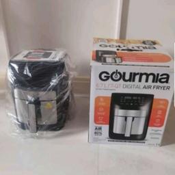 Almost new used twice to big for one.
Gourmia GAF798 6.7L Digital Air Fryer.

NO OFFERS THANKS