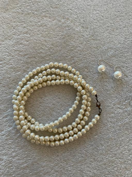 Buy & Sell West Yorkshire Wakefield - Photos for Pearl necklace earrings Fancy dress *SALE*