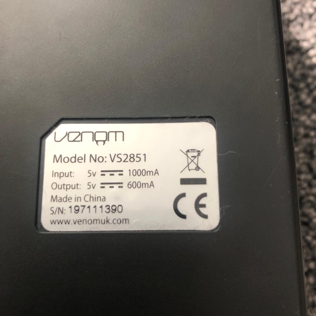 This is a used, but in working condition, black, dual, Xbox one controllers charger.

Sold as seen in the picture.

Collection from OL9/North Chadderton area of Oldham.

Any questions please ask 🙂