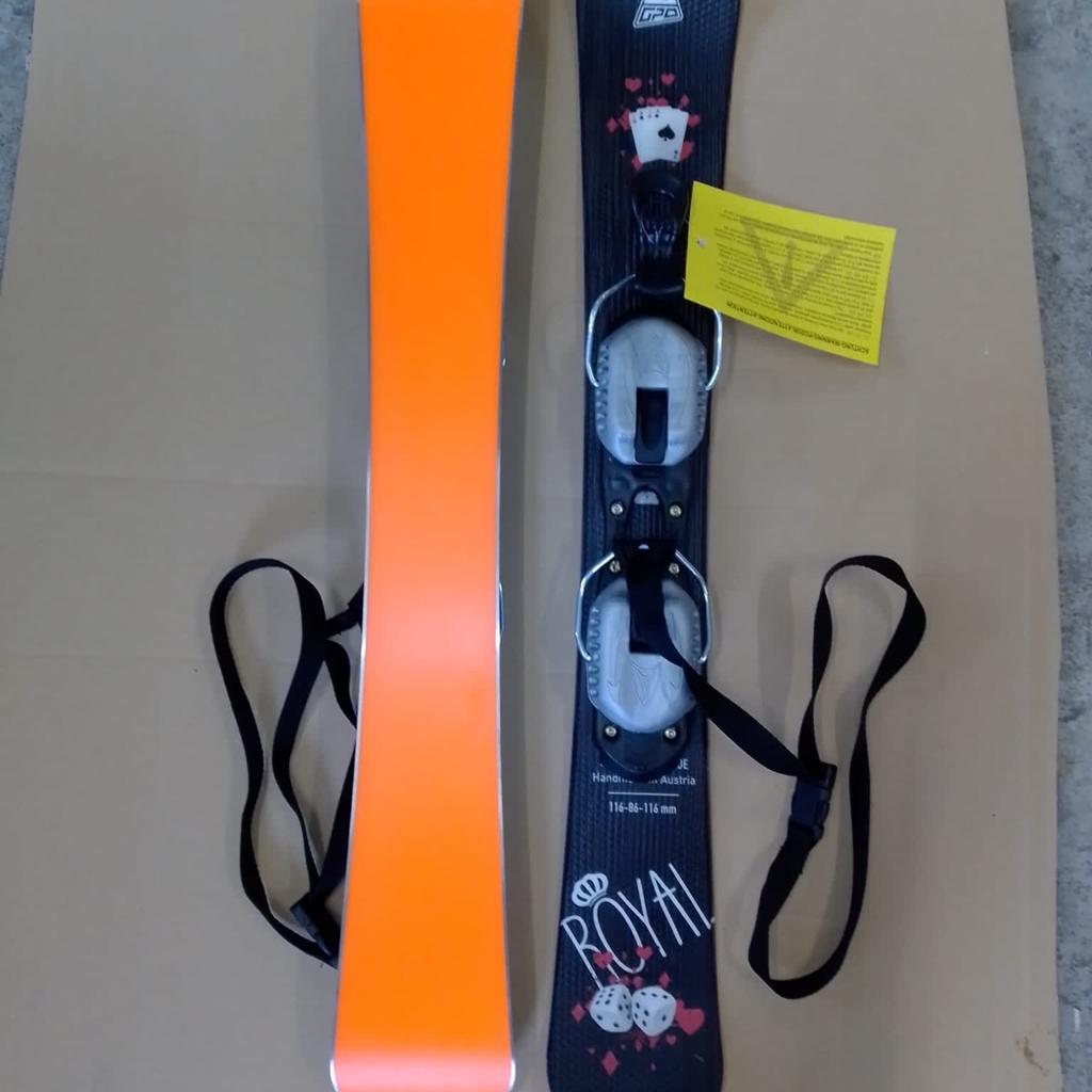 Snowblade Royal von GPO, 85 cm, Holzkern, mit GC201 Bindung, B-Ware bspw. mit Kratzer auf Belag und/oder Oberfläche, ansonsten unbenutzt!

2 Paar vorhanden

günstiger Versand möglich