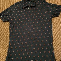 Next mens Christmas polo shirt top
Reindeer print
I think it’s a ver dark bottle green could be navy 🙈 hard to tell nice tho lol
Smoke free home