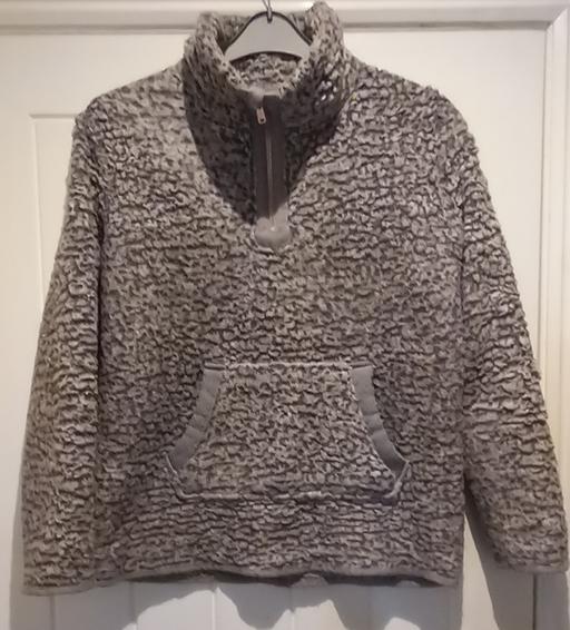 Buy & Sell Pembrokeshire - Wales Clarbeston Road - Pembrokeshire - Photos for Ladies Fleece Top - Size 8/10 UK.