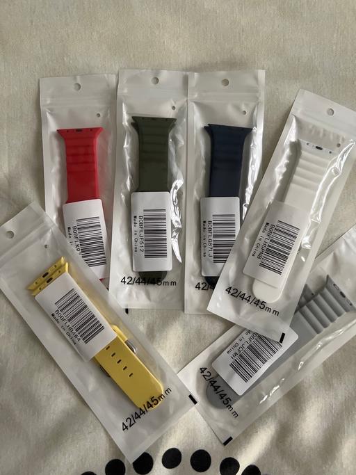 Buy & Sell West Midlands Birmingham - Photos for Apple Watch Silicone strap 42mm 44mm 45mm