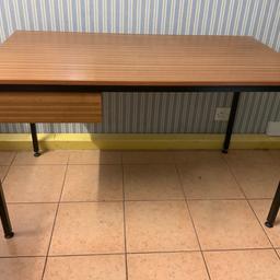 Office Desk / Table With Draw


120cm L x 68cm W x 72cm H
