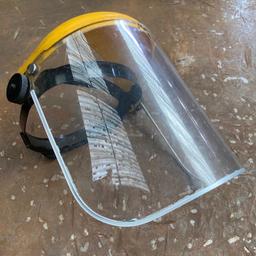 Face Shield ideal for use while tree cutting / gardening etc

Adjustable to fit