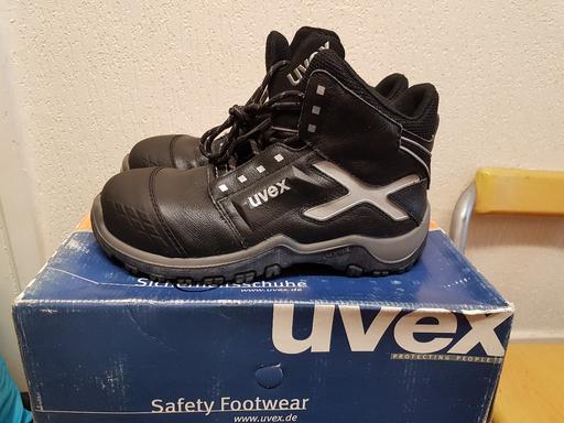 Buy & Sell Greater Manchester Manchester - Photos for uvex safety boots Size UK 6