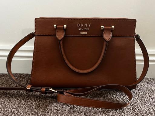 Buy & Sell Reading - Photos for Tan Dkny bag